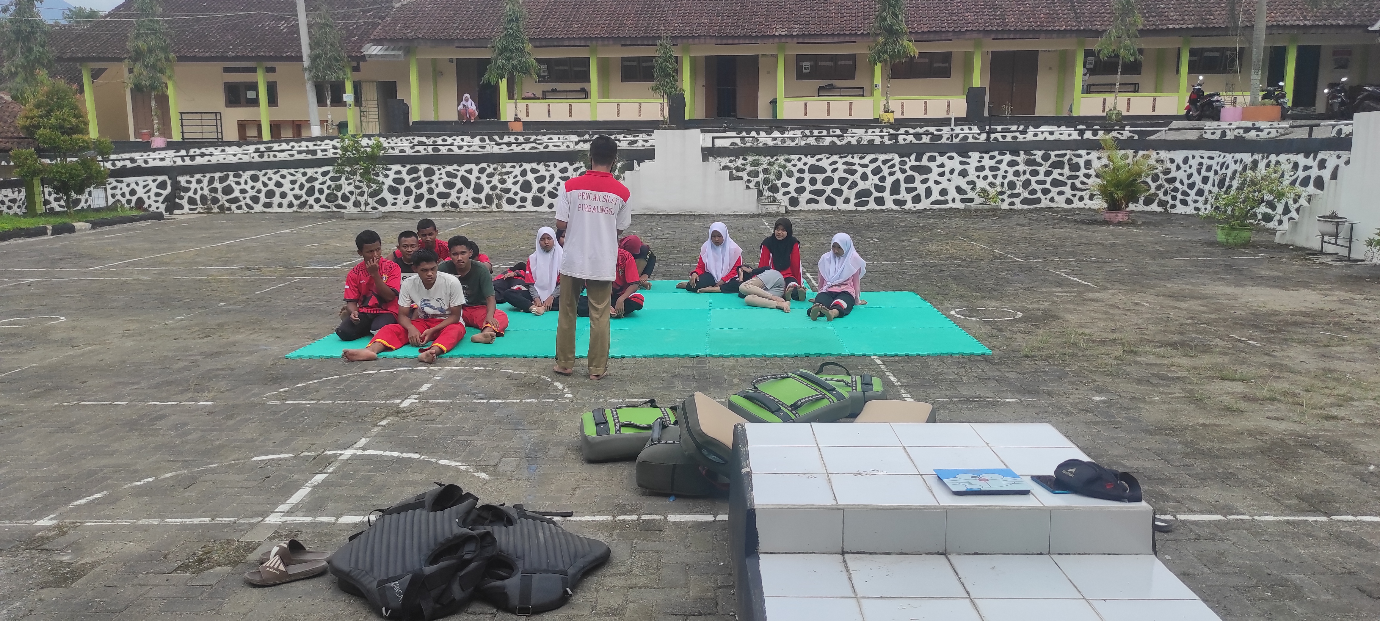 /web/images/silat4.jpg