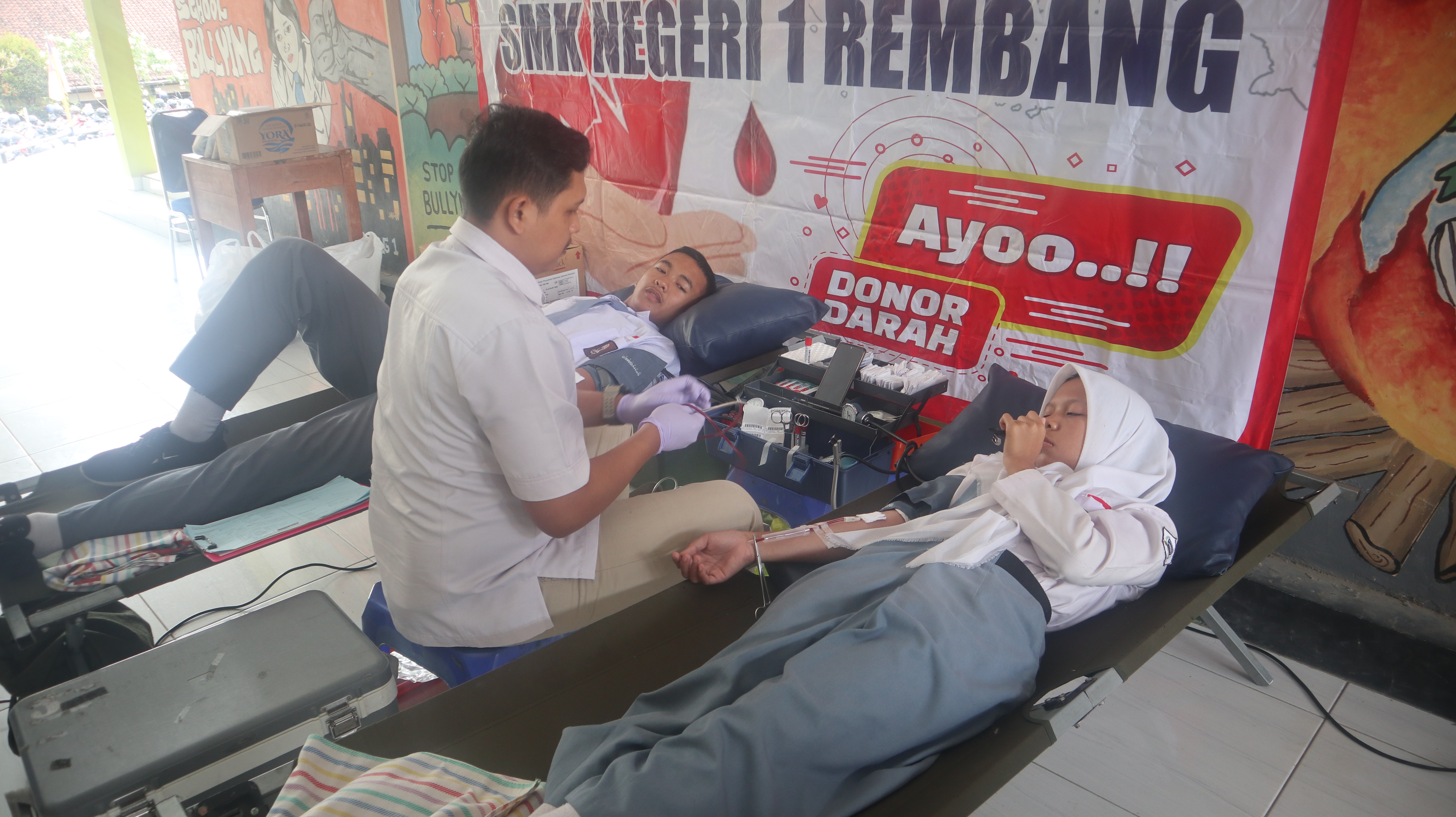 DONOR DARAH SMK NEGERI 1 REMBANG BEKERJA SAMA DENGAN PMI KABUPATEN PURBALINGGA