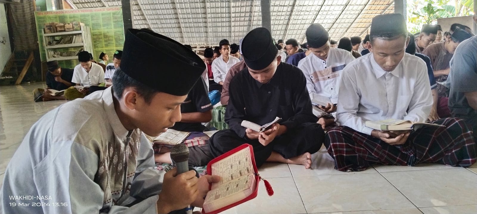 KEGIATAN PESANTREN KILAT SMK NEGERI 1 REMBANG  DI PONPES MANBAUL IHSAN AL BAEDLOWI